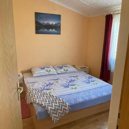 Zdenka Appartement Vir
