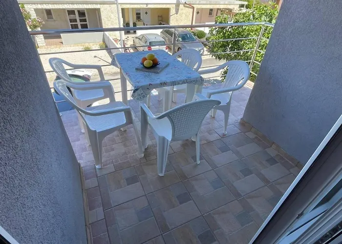 Apartment Zdenka Vir